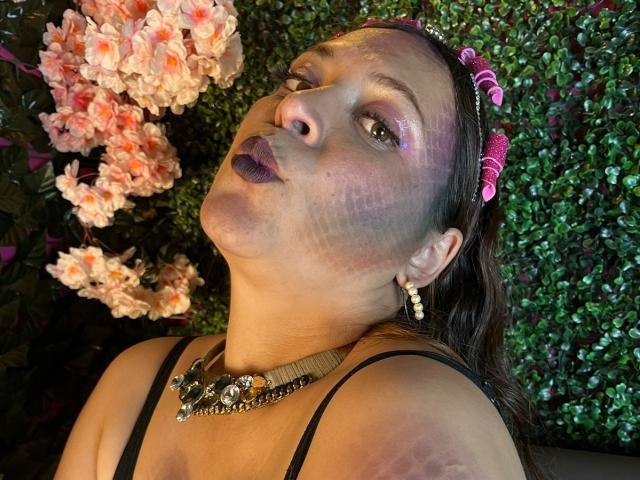 BiiancaCos - Live Sex Cam - 18187866