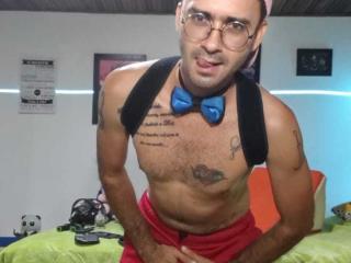 ThomasTompson - Sexe cam en vivo - 18191578