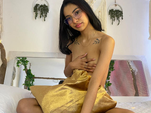 ViolettaBrown - Live sexe cam - 18192270