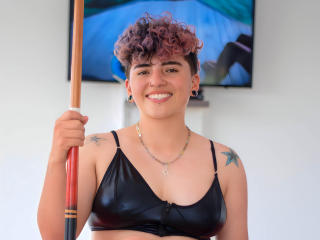 EmilyAndAdelee - Live sexe cam - 18195262