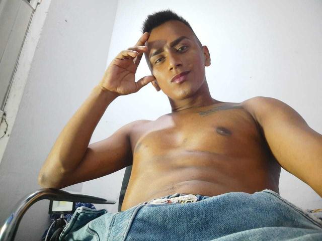 AlbertsBig - Sexe cam en vivo - 18199078