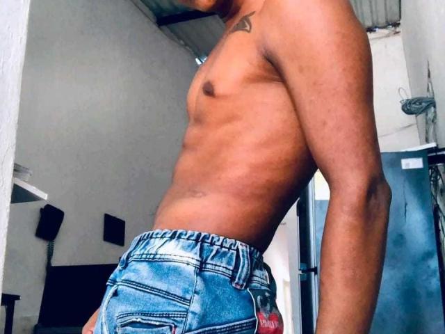 AlbertsBig - Sexe cam en vivo - 18199086
