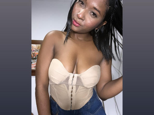 MelanyScoth - Live porn &amp; sex cam - 18199782