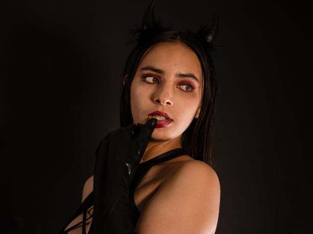 CeleneLorenz - Live sex cam - 18205510