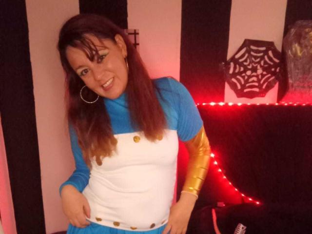 AmandaHotL - Live sex cam - 18207050