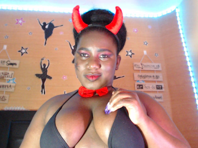 Dilay - Live sex cam - 18207574