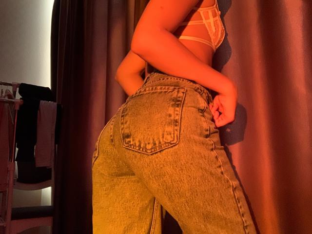 Villmore - Live Sex Cam - 18216398