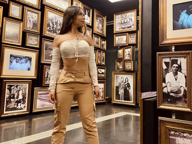 MeganWisse - Live sexe cam - 18218502