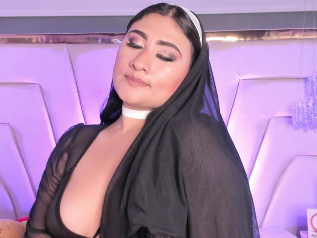 ShiaraRussi - Live porn &amp; sex cam - 18221586