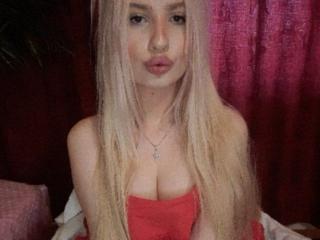 ElzaKom - Live sexe cam - 18223378