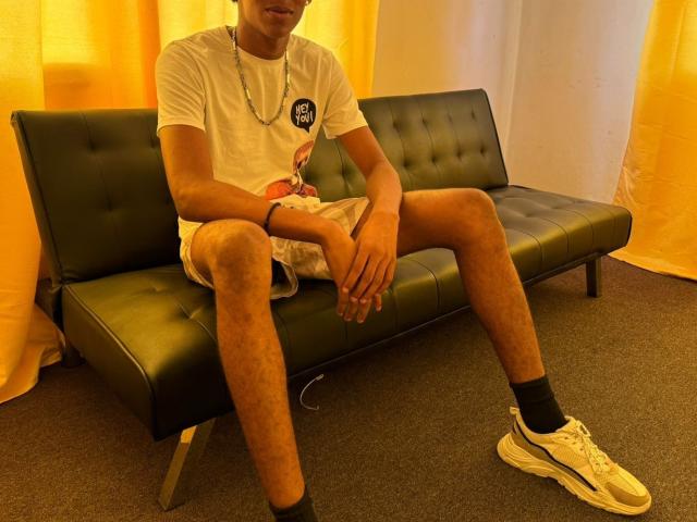 Hakeem - Live Sex Cam - 18228418