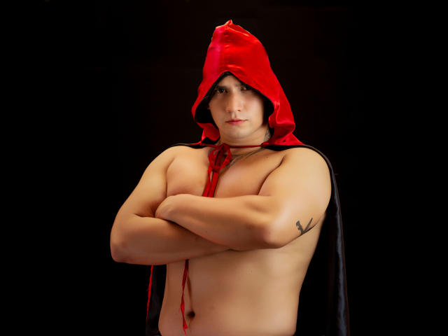 KingaNDher - Live sex cam - 18232546