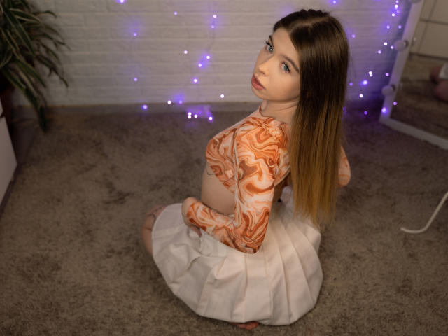 LilsHoot - Live sex cam - 18233182