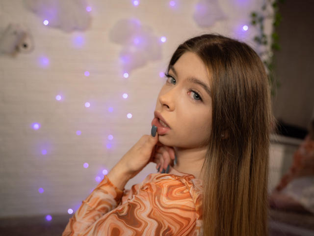 LilsHoot - Live sex cam - 18233186