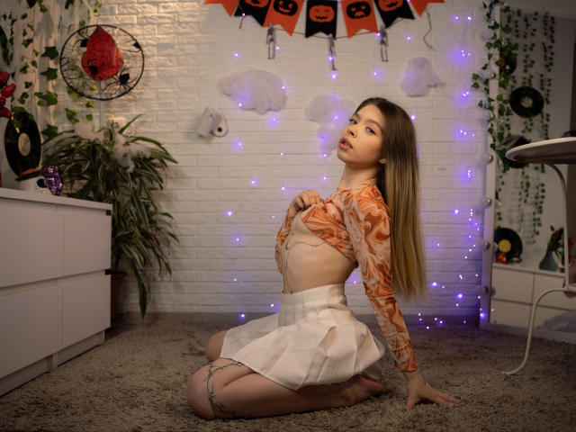 LilsHoot - Live sex cam - 18233194