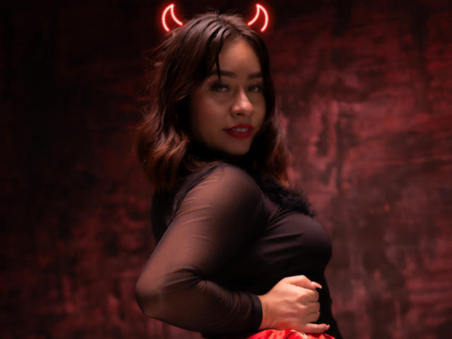 LilyThompson - Sexe cam en vivo - 18235322