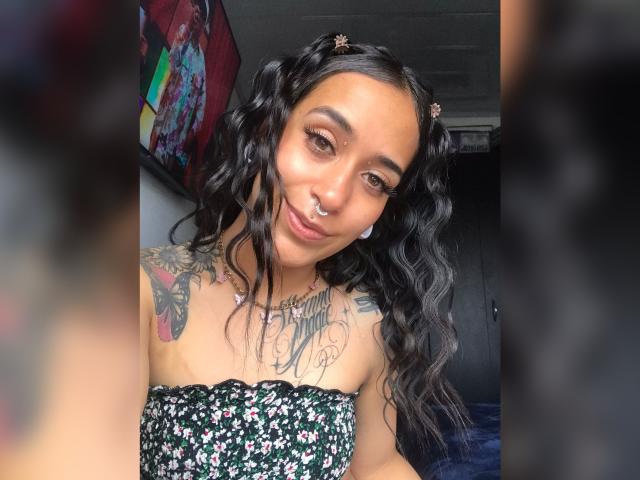 ZaraJoy - Sexe cam en vivo - 18237234