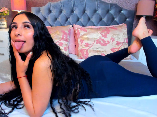 SamyAnders - Live Sex Cam - 18240686