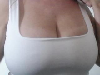 VictoriaKim - Live sex cam - 18264138