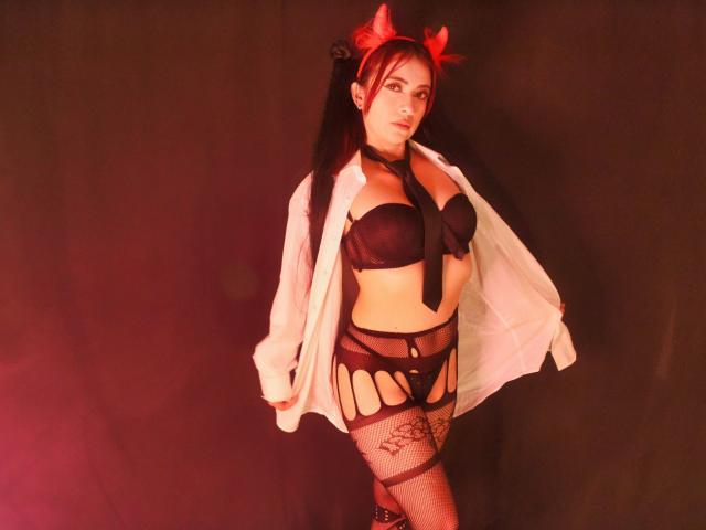 AdrianaLorens - Live sex cam - 18264606