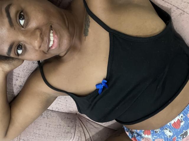 TiffanySammy - сексуальная веб-камера в реальном времени - 18273326