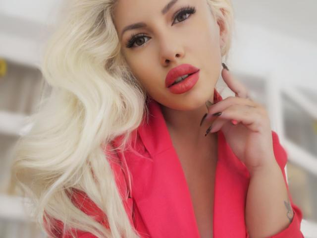 DominatrixAna - Live sex cam - 18273802