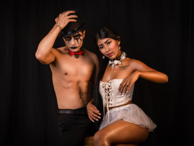 HannaAndMaty - Live sex cam - 18276626