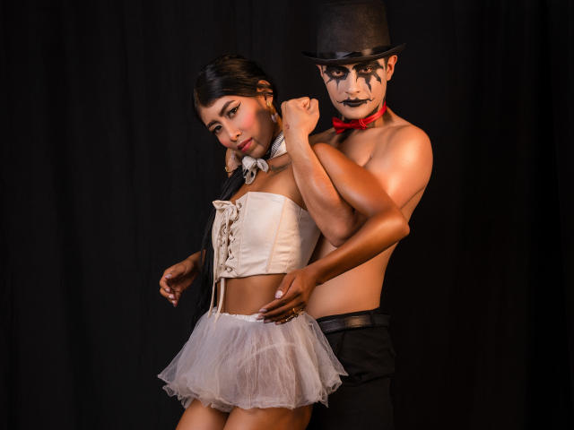 HannaAndMaty - Live sex cam - 18276702