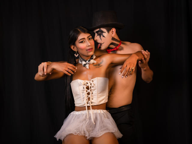 HannaAndMaty - Live Sex Cam - 18276746