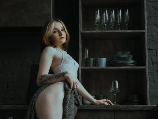 shiscaed - Live sex cam - 18277198