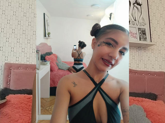 KellyGrace - Live porn &amp; sex cam - 18278534