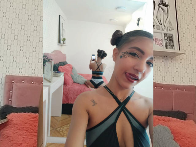 KellyGrace - Live porn &amp; sex cam - 18278702