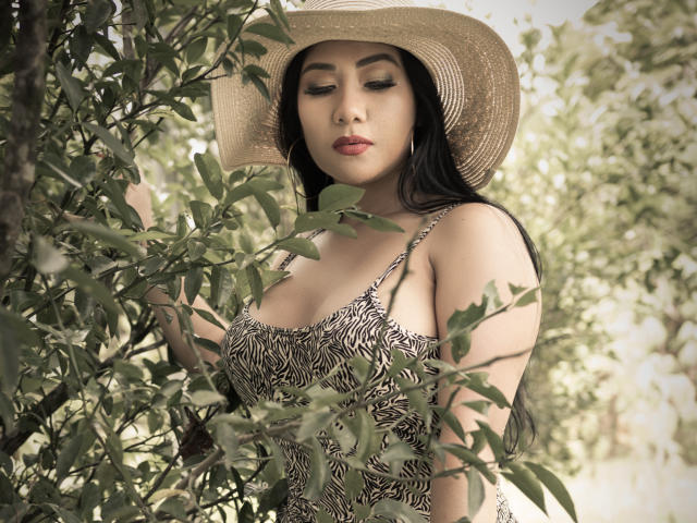 KhloeLawson - Live sex cam - 18293978