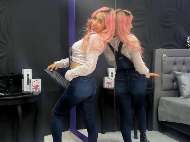 BrianaHarpers - Live porn &amp; sex cam - 18294182