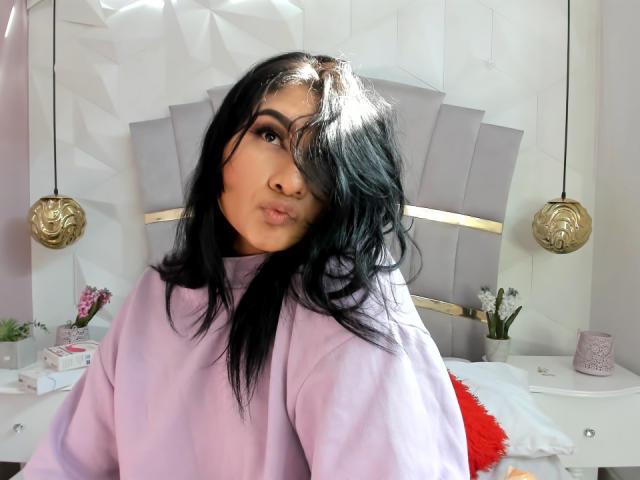 ShiaraRussi - Live sex cam - 18296546