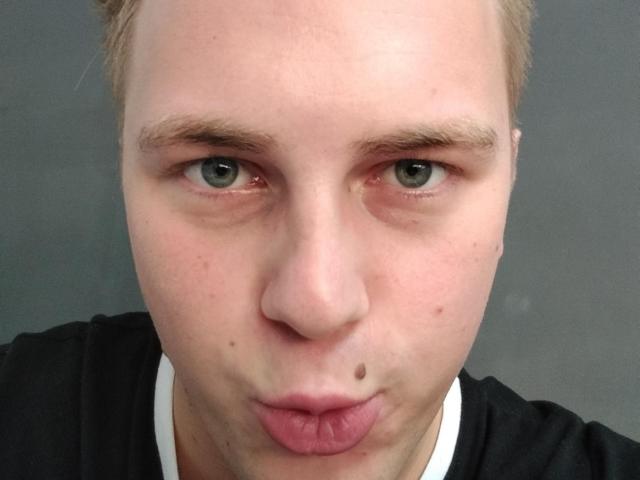 BruceSummer - Sexe cam en vivo - 18304426