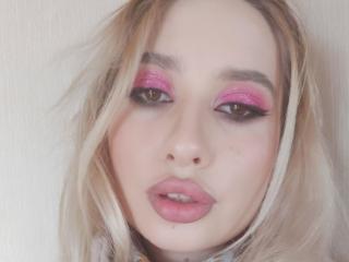 ElzaKom - Live porn & sex cam - 18307606