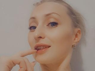 AndreaNeon - Live sex cam - 18310570
