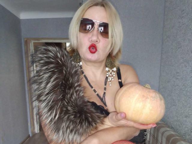 HelenaGloss - Live Sex Cam - 18317422