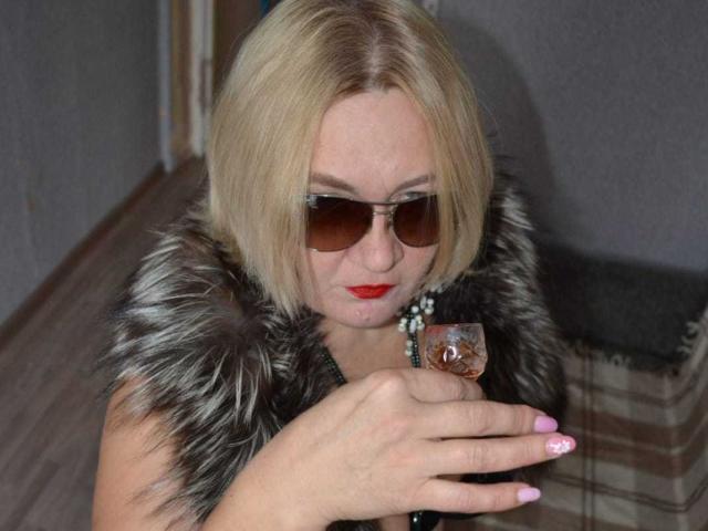 HelenaGloss - Live sex cam - 18317694