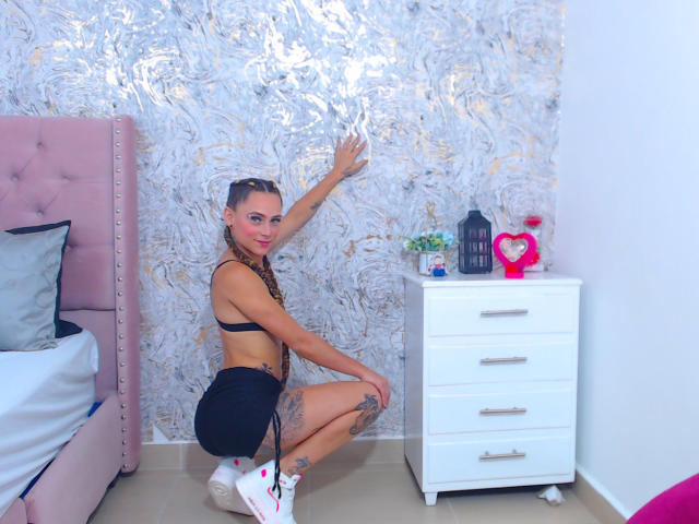 AnahiCollins - Sexe cam en vivo - 18324902