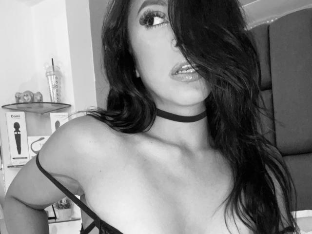 Amberv - Live porn &amp; sex cam - 18337582