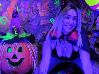 StrellaYomy - Live Sex Cam - 18340158