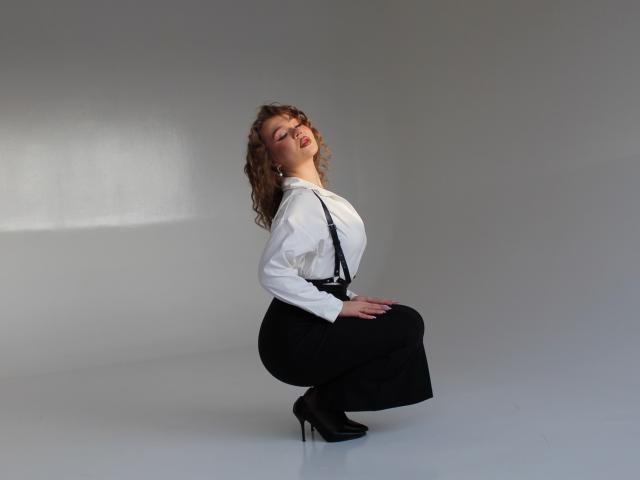 StacyYellig - Live Sex Cam - 18343286