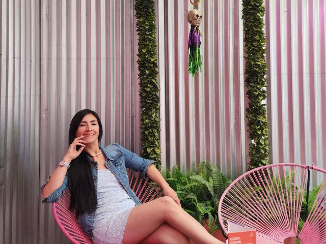 JainaRogers - Live Sex Cam - 18352458