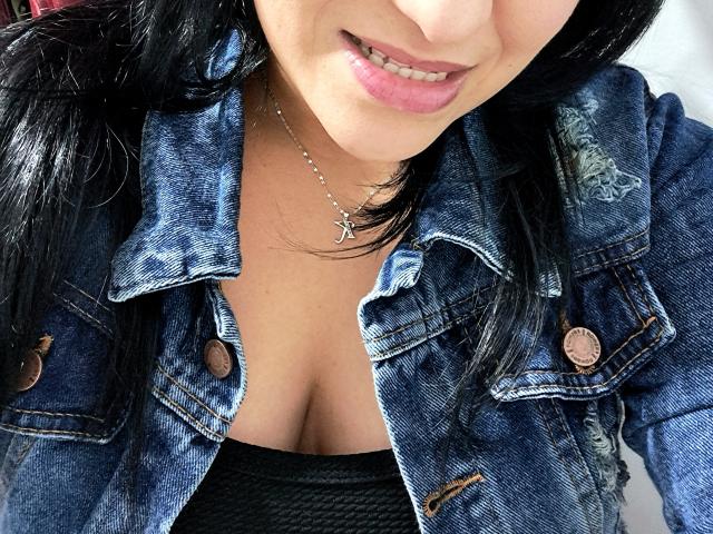 VivianaThomson - Live porn &amp; sex cam - 18365650