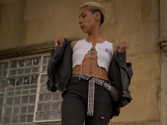 GabyCollins - Live porn &amp; sex cam - 18373590