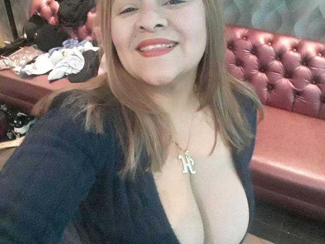 MonzeratBoyer - Live porn &amp; sex cam - 18373646