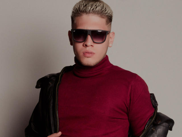 SebastiianMaxime - Live sex cam - 18375354