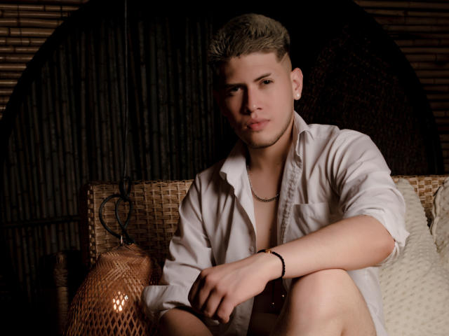 SebastiianMaxime - Live sex cam - 18375478